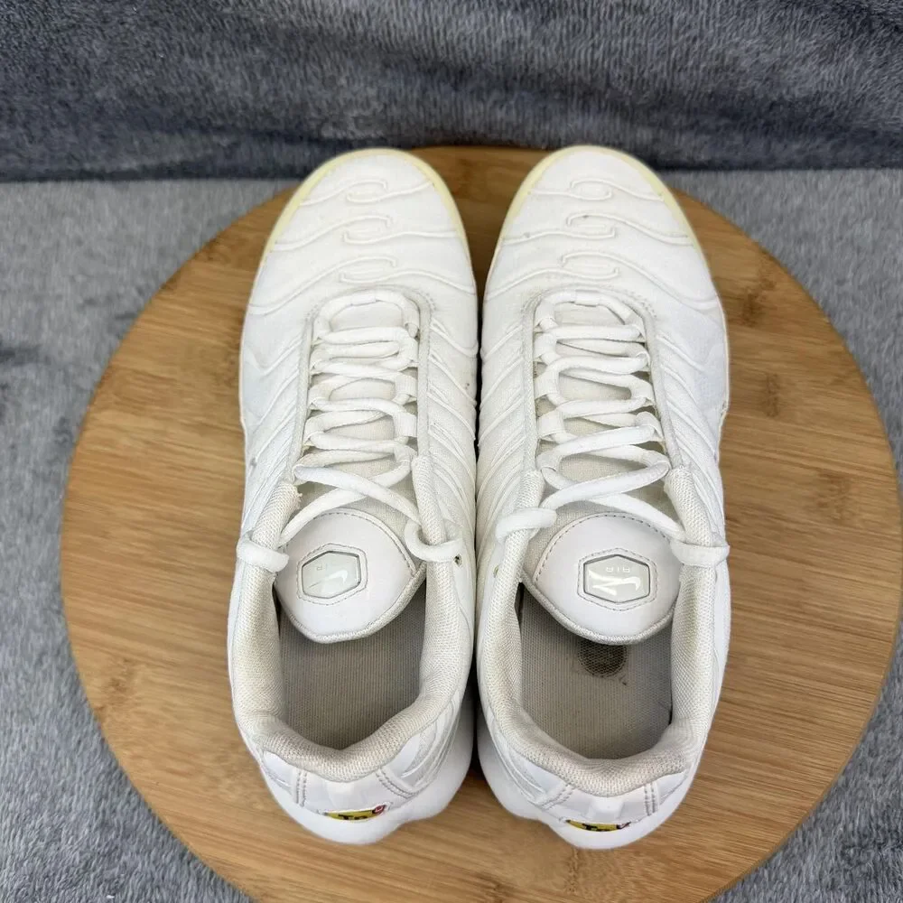 Nike Air Max Plus TN Shoes Boys Size 5.5Y White Running Sneakers CW7044-100